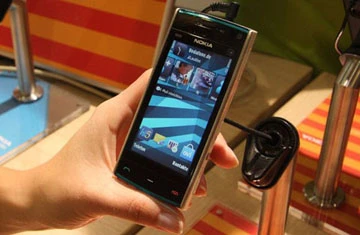 Giá Nokia X6 ở VN có thể rẻ hơn 12,5 triệu đồng ảnh 1 Giá Nokia X6 ở VN có thể rẻ hơn 12,5 triệu đồng ảnh 1