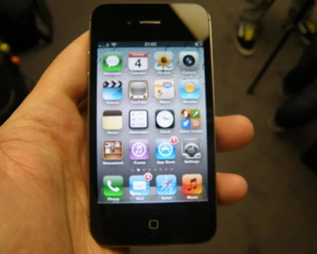 Giải mã sự hụt hẫng trước iPhone 4S ảnh 1