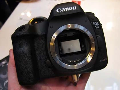 Canon 5D Mark III chính hãng giá 89 triệu đồng ảnh 4