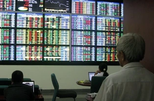 Cổ phiếu ngân hàng lao dốc sau tin bầu Kiên bị bắt giữ ảnh 1