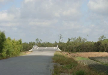 Xây đường, bắc cầu rồi… bỏ hoang ảnh 1 Xây đường, bắc cầu rồi… bỏ hoang ảnh 1