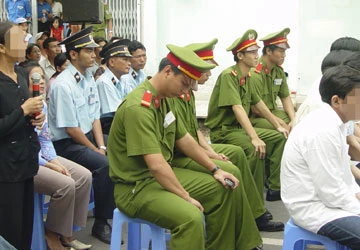 Ai là đại diện gia đình bị cáo chưa thành niên? ảnh 1