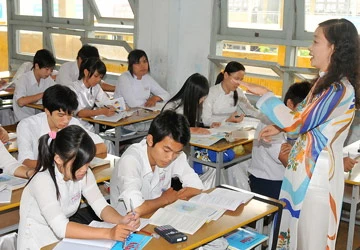 Thay bàn, ghế theo chuẩn: Lực bất tòng tâm! ảnh 1