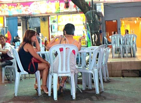 Mại dâm nơi đất khách: Những mảnh đời trôi nổi ảnh 3