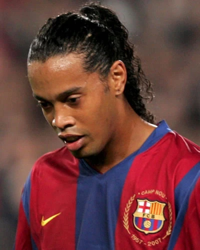Tại sao Ronaldinho sa sút phong độ tại Barca? Bí mật được tiết lộ! ảnh 1