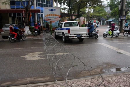 Chùm ảnh: Xét xử sát thủ Lê Văn Luyện ảnh 1