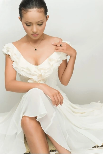 Phan Như Thảo làm đẹp với trang sức ảnh 5