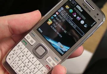 Điểm mặt những smartphone "bom tấn" gây nhiều thất vọng ảnh 3