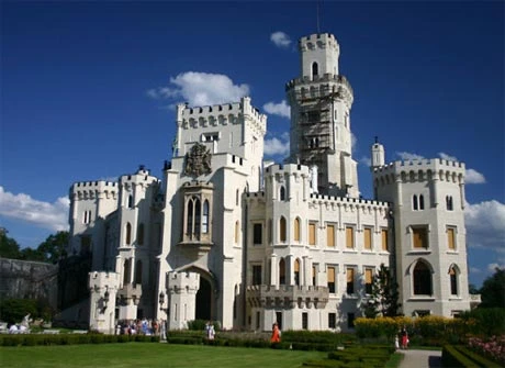 Cung điện hoàng gia Přemysl Otakar II của Cộng hòa Czech được tu sửa lại vào thế kỷ 19 và cũng được lấy làm bối cảnh trong phim "Shanghai Knights" của Jackie Chan. Ảnh: Huffingtonpost.