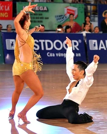 Bốc lửa cùng điệu Latin Jive. Ảnh: Minh Thu. Bốc lửa cùng điệu Latin Jive. Ảnh: Minh Thu.