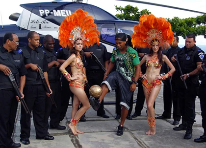 Ronaldinho thiết kế thời trang ảnh 6