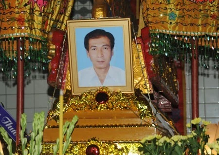 Di ảnh của diễn viên Nguyễn Huỳnh tại nhà tang lễ Nguyễn Tri Phương