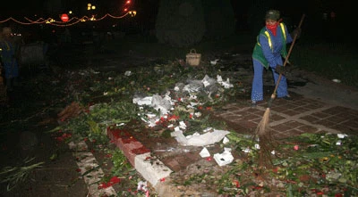 Vì một năm mới với môi trường tết xanh sạch đẹp (ảnh: H.Ngân) Vì một năm mới với môi trường tết xanh sạch đẹp (ảnh: H.Ngân)