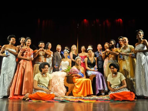 Người đẹp bị tước vương miện Hoa hậu vì… quá trẻ ảnh 3 Người đẹp bị tước vương miện Hoa hậu vì… quá trẻ ảnh 3