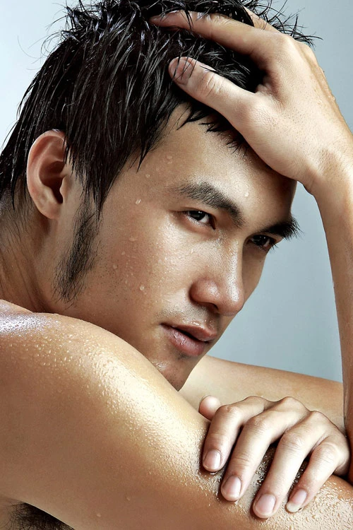 Siêu mẫu Quang Thịnh khoe hình thể rắn rỏi ảnh 6 Siêu mẫu Quang Thịnh khoe hình thể rắn rỏi ảnh 6