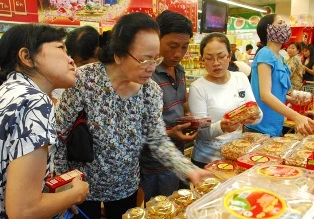 Đặc sản ba miền đổ về TP.HCM ảnh 1