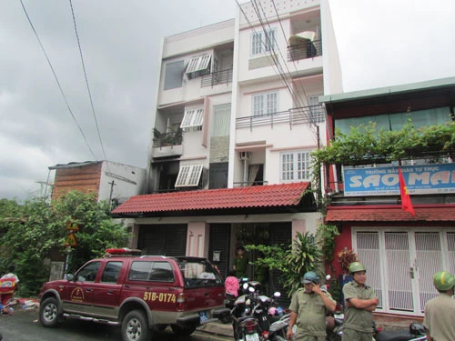 Cháy nhà sát trường mầm non, hơn 60 trẻ phải sơ tán ảnh 1