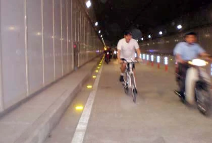 Những hình ảnh đầu tiên thông hầm Thủ Thiêm ảnh 6