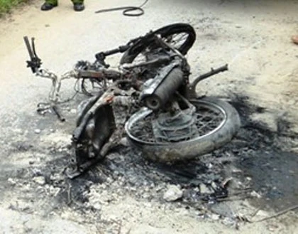 Cẩu tặc bị đốt xe, đánh bất tỉnh ảnh 2