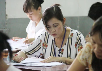 Chấm chéo bài thi THPT: Nên tiếp hay dừng? ảnh 1