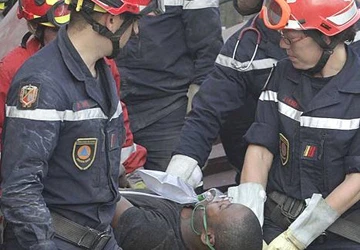 Sống sót sau 11 ngày bị chôn vùi ảnh 1