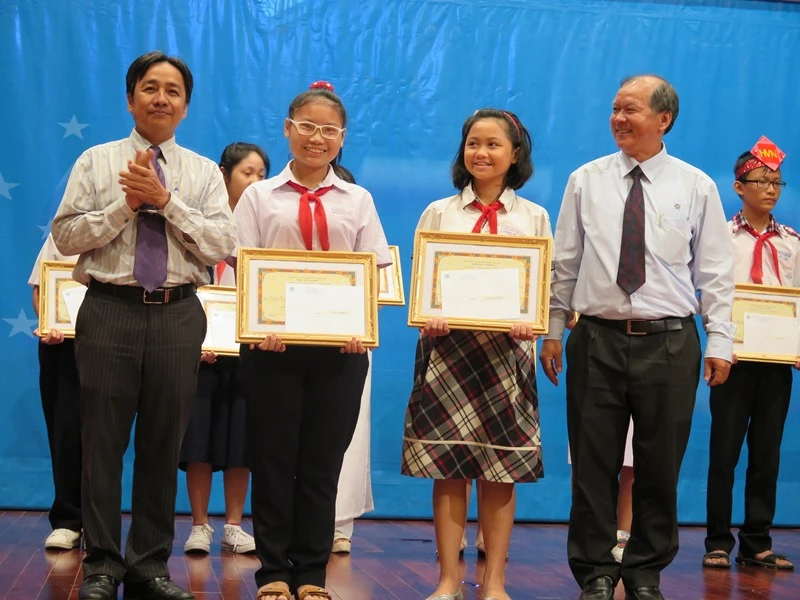 Sôi động chung kết 'Lớn lên cùng sách' ảnh 6