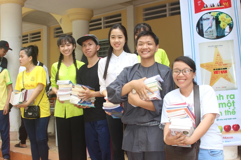 Tết sách của học trò nghèo ảnh 14