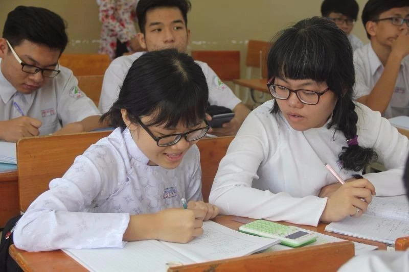 Học sinh đang tăng tốc ôn tập chuẩn bị cho kỳ thi THPT quốc gia.