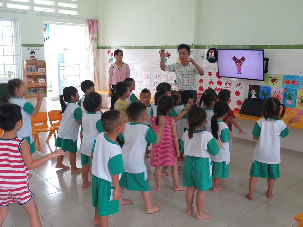 HS trường tiên tiến đóng thêm không quá 1,5 triệu/tháng ảnh 1