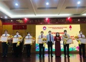 9 nhà giáo tại TP.HCM nhận Huân chương lao động của Chủ tịch nước