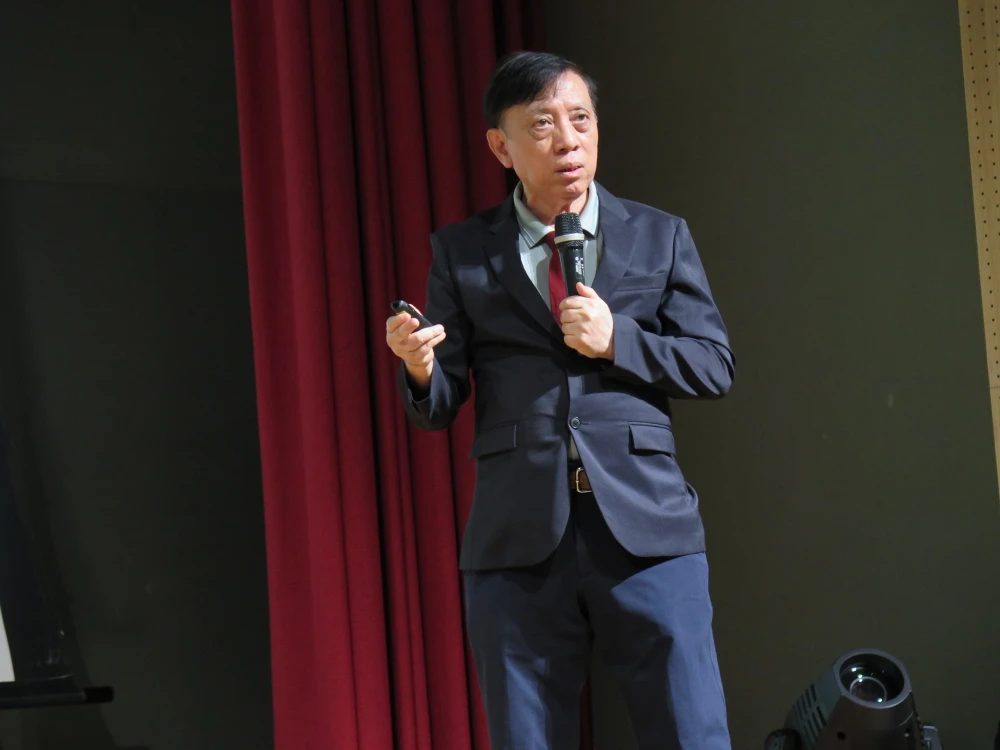 GS-TSKH Hoàng Văn Kiếm. Ảnh: PA