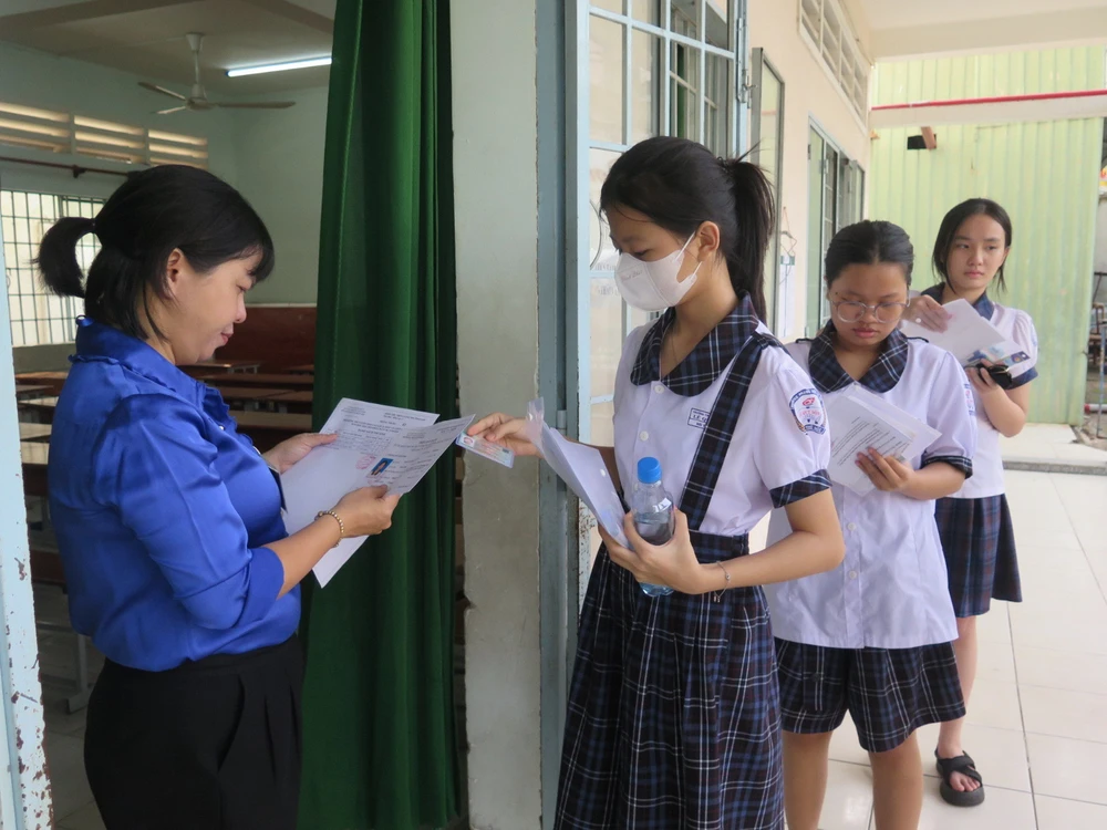 thi-vao-lop-10-tphcm (1).jpg