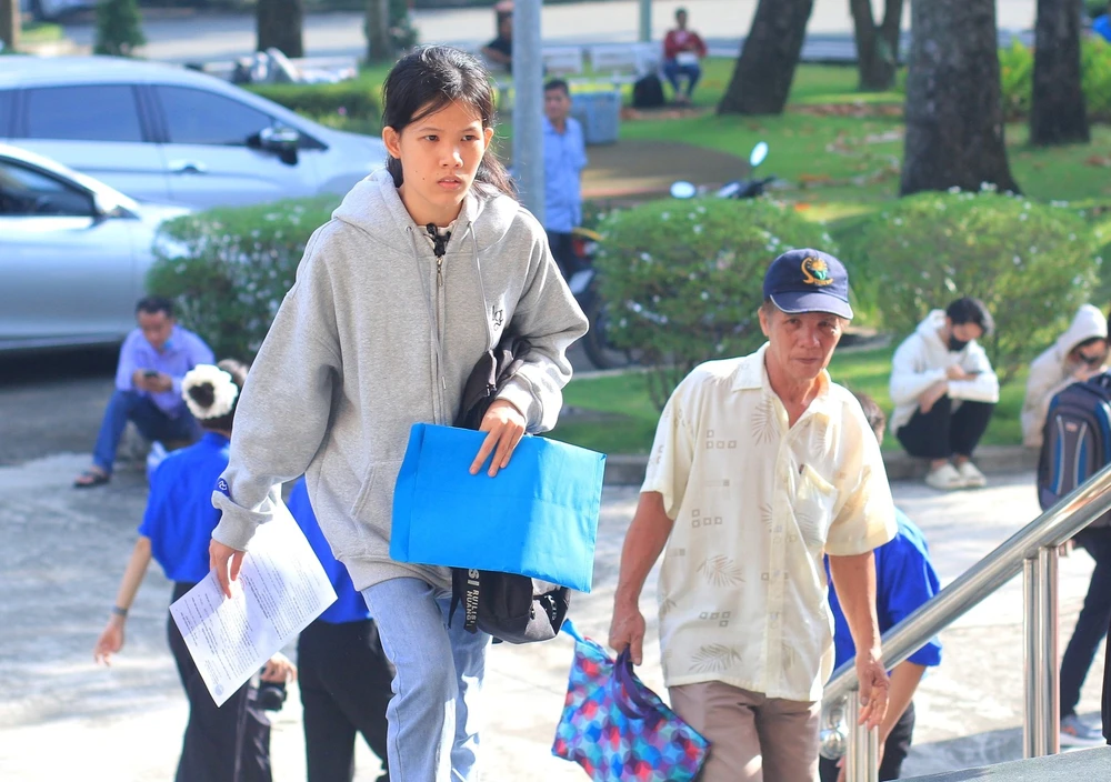 Học phí đại học tân sinh viên năm 2024