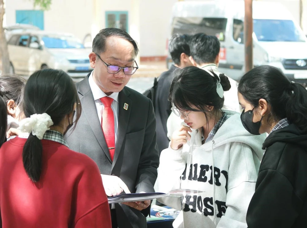 Trí tuệ nhân tạo tuyển sinh đại học năm 2025