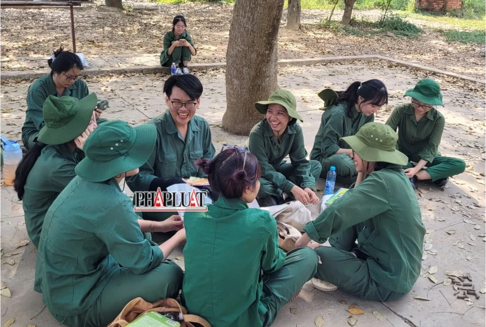 giáo dục Quốc phòng và An ninh học phí