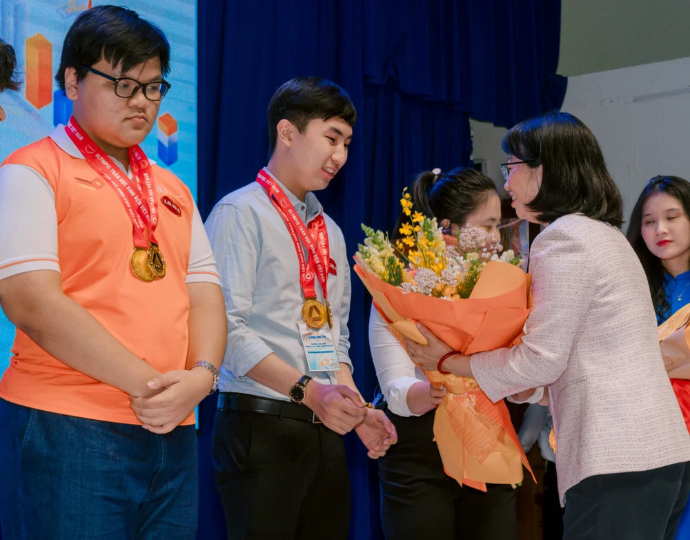 olympic-toan-hoc (3).jpg