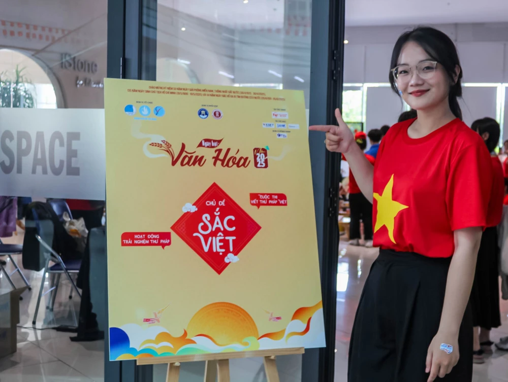 sinh-vien-tp-hcm-hop-ca (4).jpg