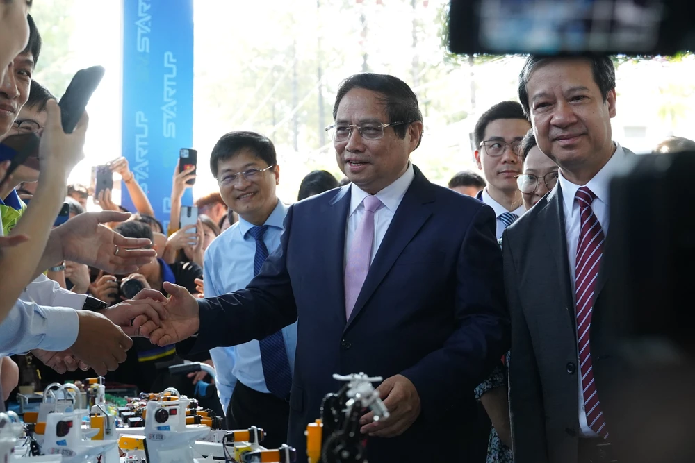 thu-tuong-pham-minh-chinh-khoi-nghiep (16).JPG