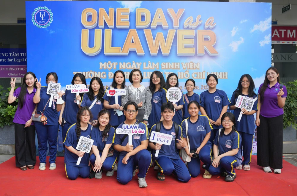 truong-dh-luat-tp-hcm (2).jpg