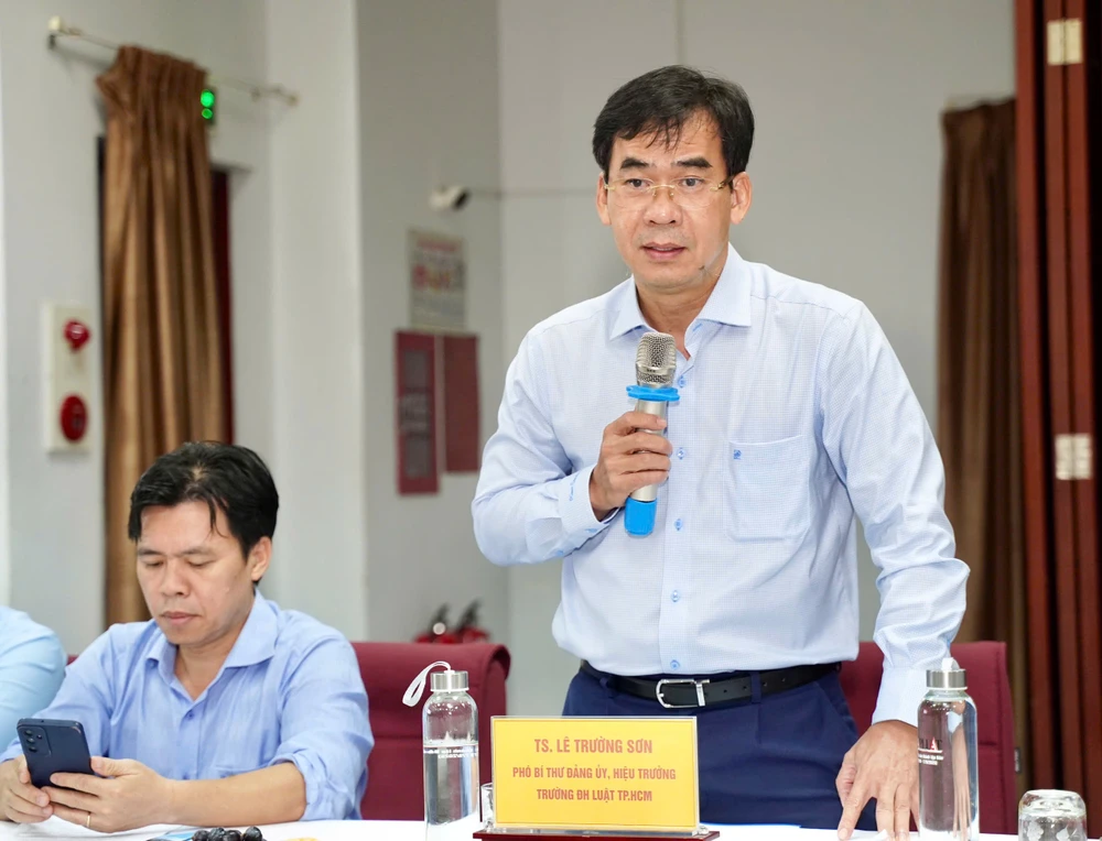 Trường ĐH Luật TP.HCM sơ kết hợp tác với Báo Pháp Luật TP.HCM