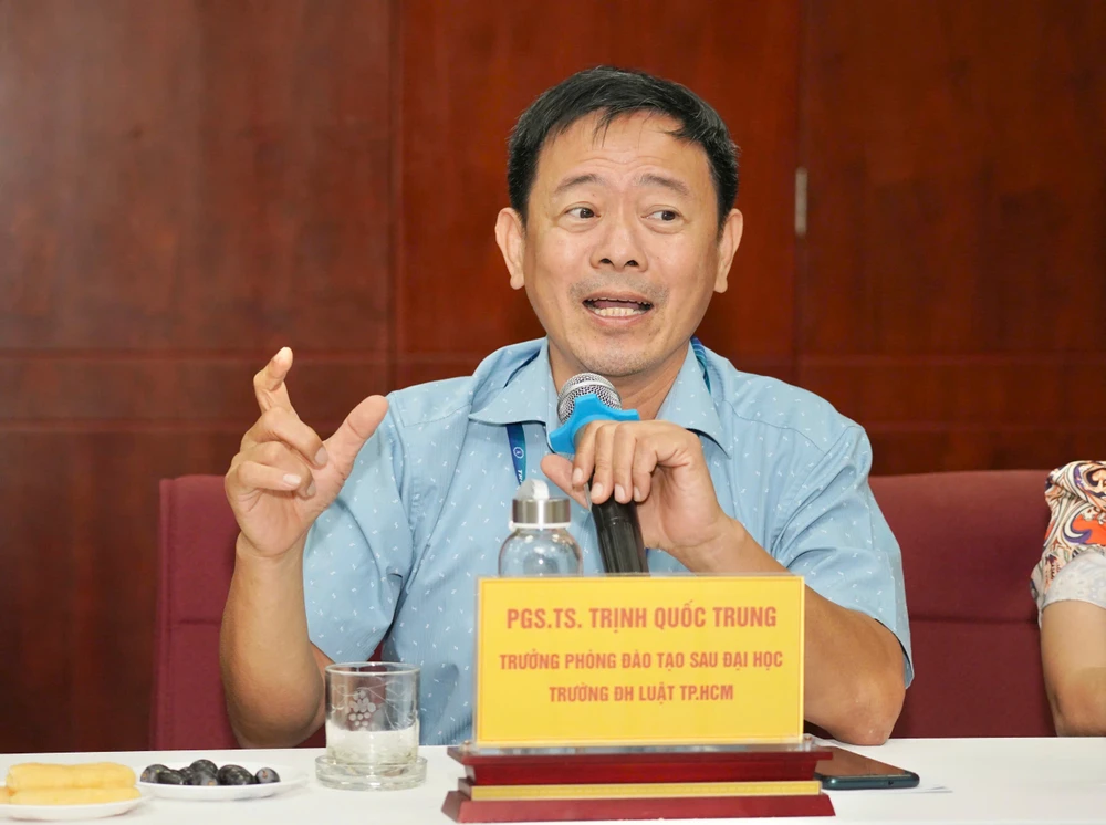 truong-dh-luat-tp-hcm (6).jpg