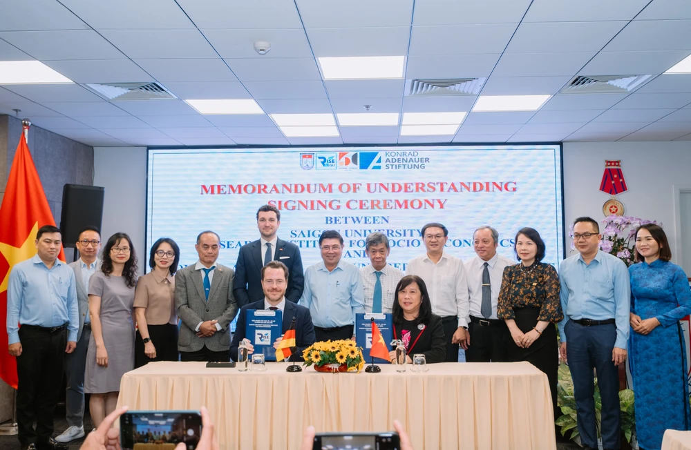 Trường ĐH Sài Gòn nghị quyết 57