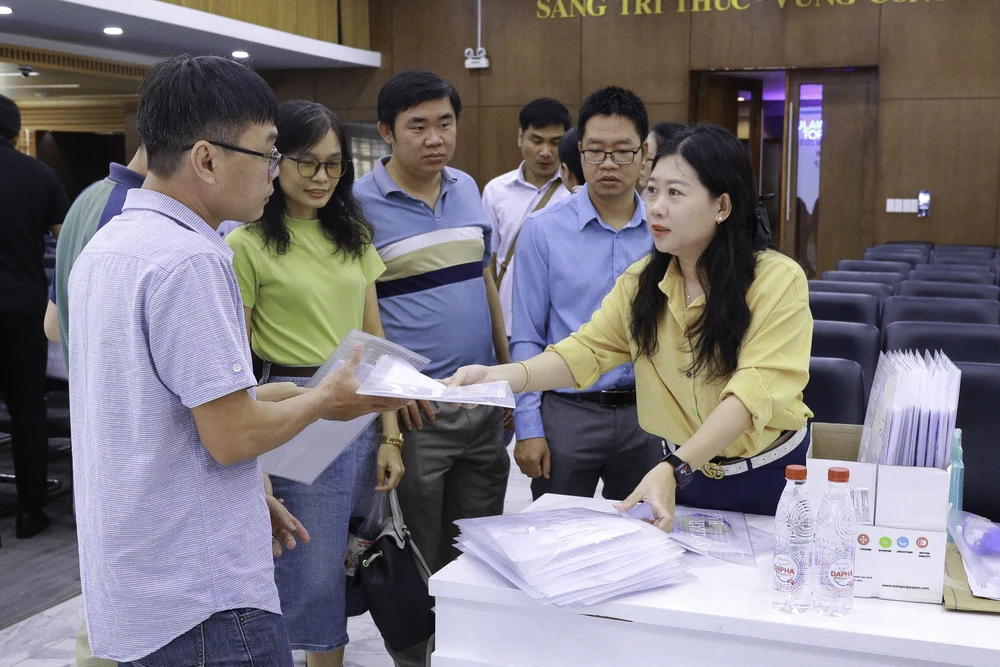 truong-dh-luat-tp-hcm (3).jpg