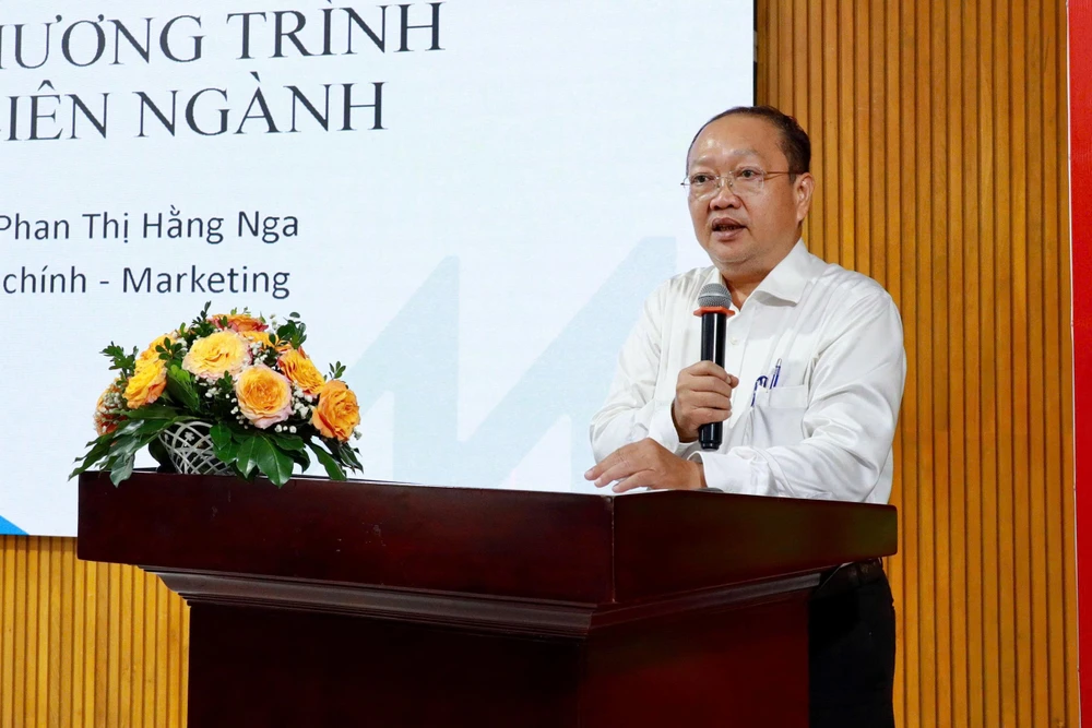 truong-dh-luat-tp-hcm (2).jpg