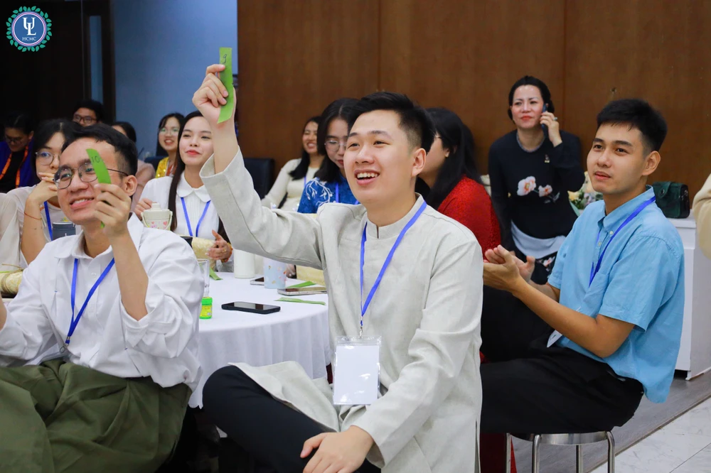 Tham gia Hội thảo.jpg