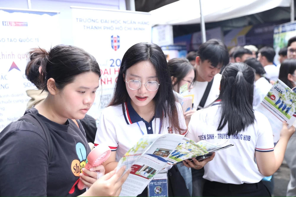 Những thí sinh trúng tuyển Trường ĐH Ngân hàng TPHCM