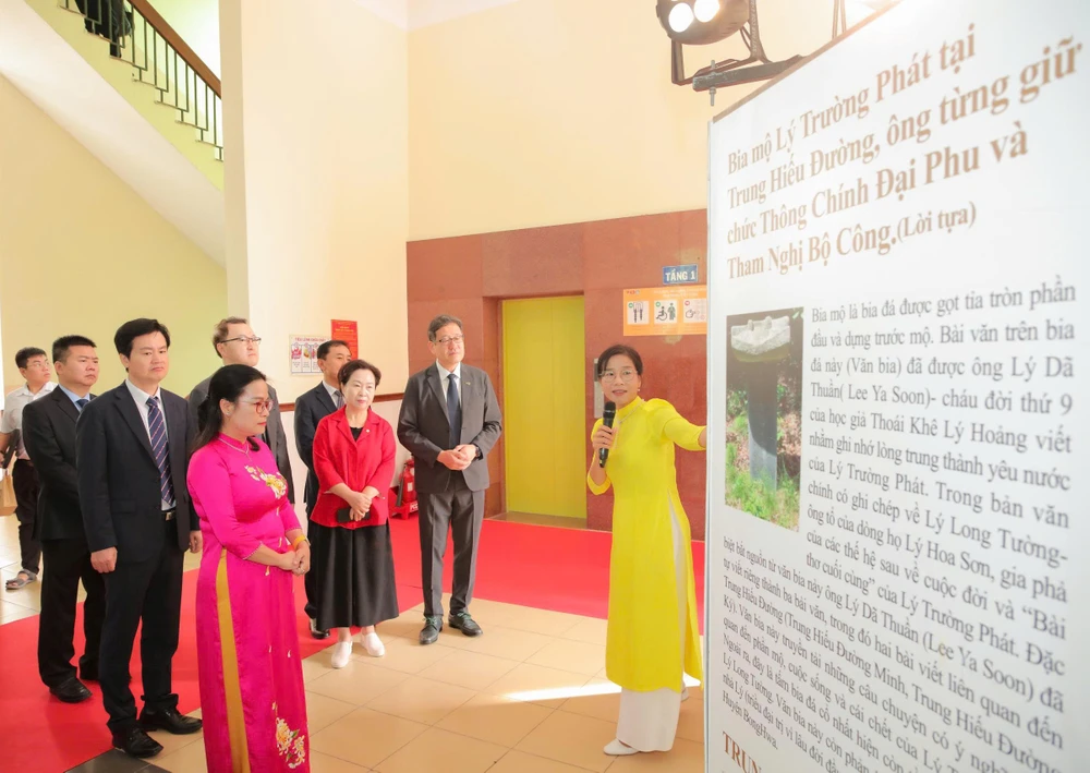 Dự án Làng Việt