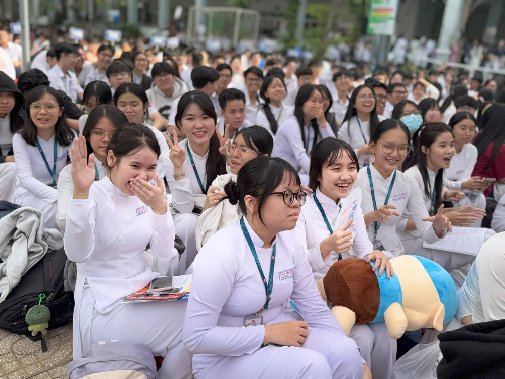 tu-van-tuyen-sinh-2026 (3).jpg