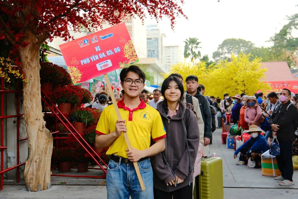 sinh-vien-ve-que-don-tet-nguyen-dan (3).jpg