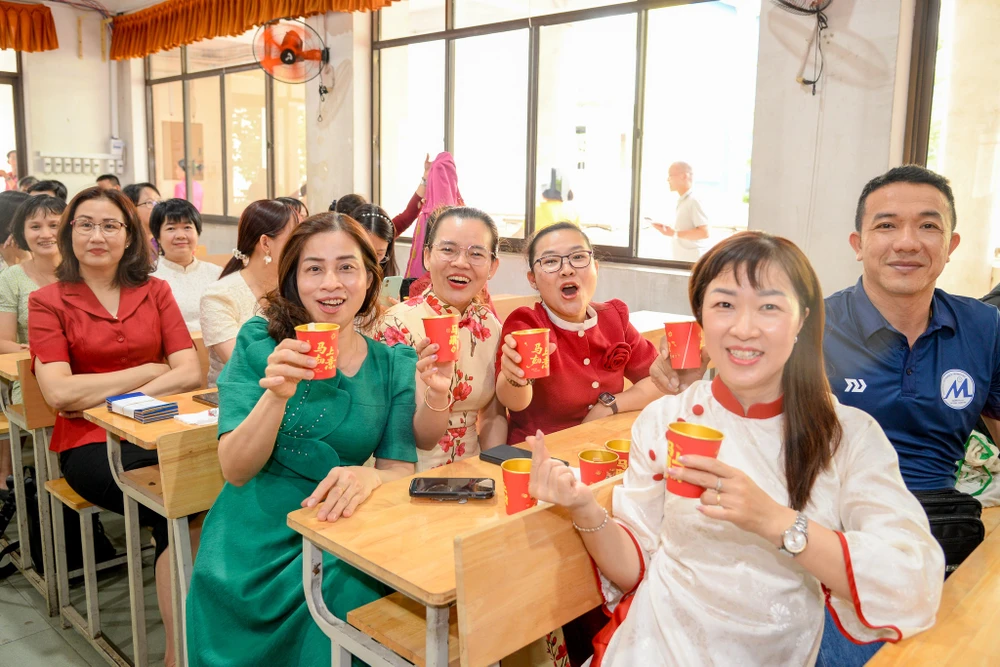 sinh-vien-dai-hoc-nghi-tet-nguyen-dan (3).jpg